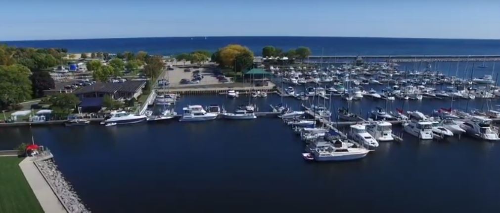 Milwaukee Yacht Club photo