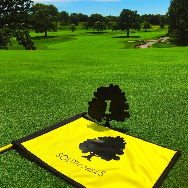 South Hills Golf & Country Club cover picture