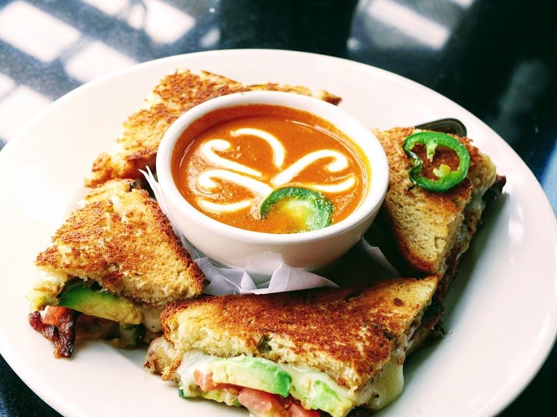 Mo's Irish Pub Downtown Milwaukee cover picture