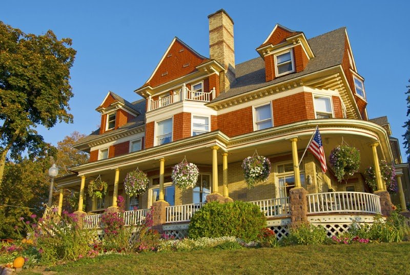 Old Rittenhouse Inn cover picture