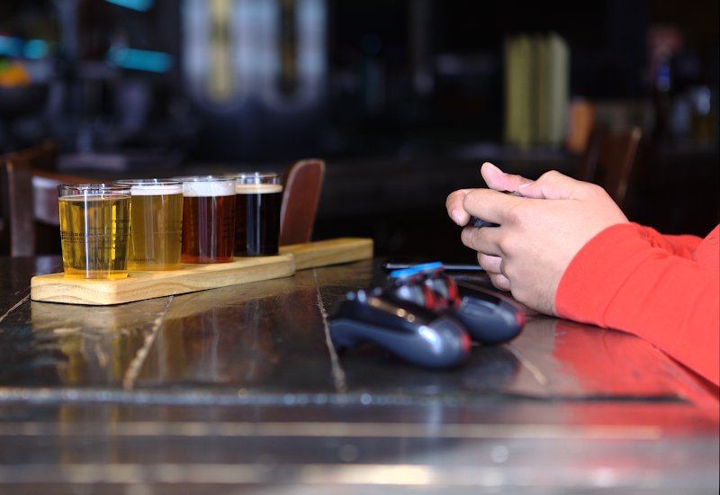 Oak & Shield Gaming Pub cover picture