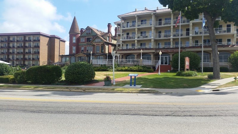 The Cove of Lake Geneva cover picture