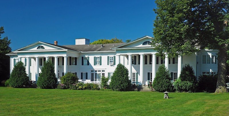 Cedarhurst Mansion cover picture